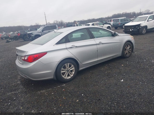 2013 Hyundai Sonata Gls მანქანა იყიდება აუქციონზე, vin: 5NPEB4AC1DH650352, აუქციონის ნომერი: 43987776