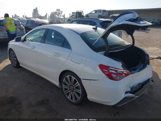 Mercedes-Benz CLA 250 2019 WDDSJ4EB7KN743872 Image 3