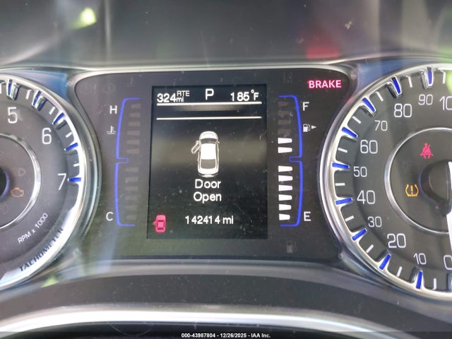 2015 CHRYSLER 200 1C3CCCAB6FN652577 Photo 6