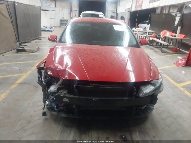 5NPLM4AG7NH068343 Hyundai ELANTRA SEL