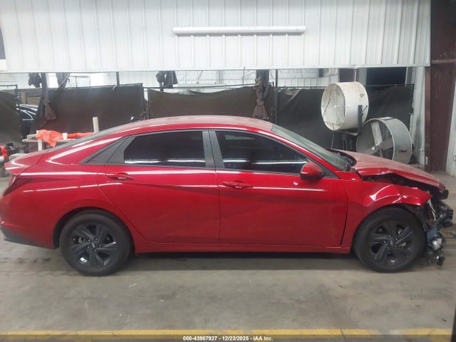 5NPLM4AG7NH068343 Hyundai ELANTRA SEL