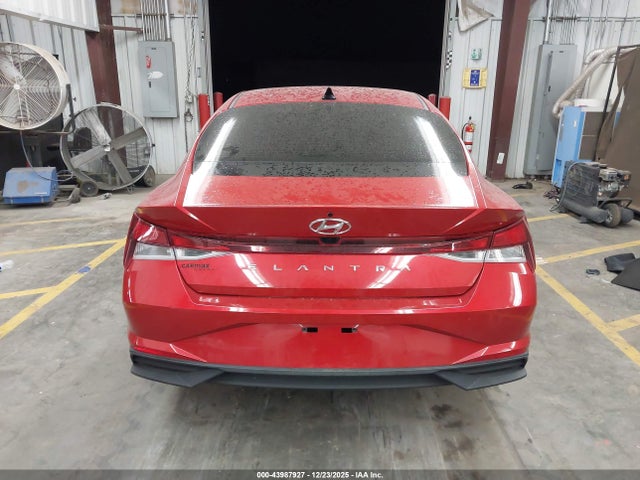 5NPLM4AG7NH068343 Hyundai ELANTRA SEL