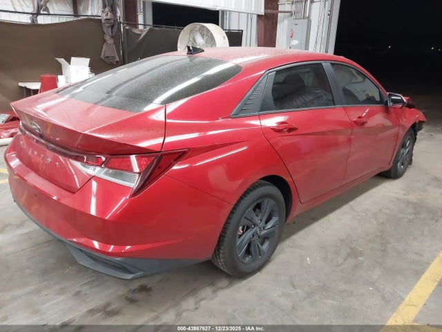 5NPLM4AG7NH068343 Hyundai ELANTRA SEL