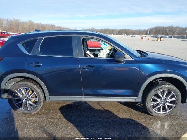 Продаж на аукціоні авто 2018 Mazda Cx-5 Touring, vin: JM3KFACM2J1429851, номер лоту: 43988067