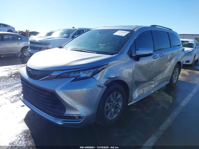 2022 TOYOTA SIENNA 5TDYRKEC2NS118823 Photo 1