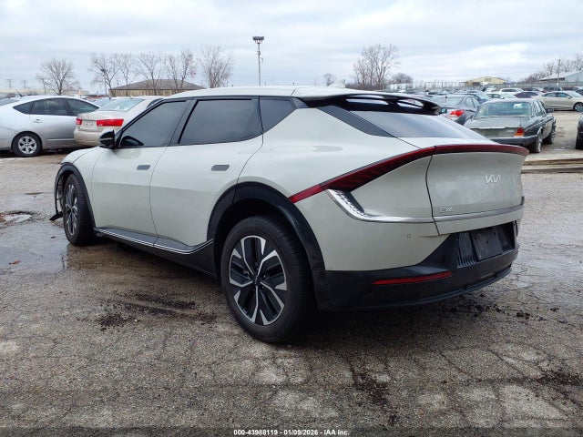 2022 KIA EV6 KNDC3DLC8N5076934 Photo 2