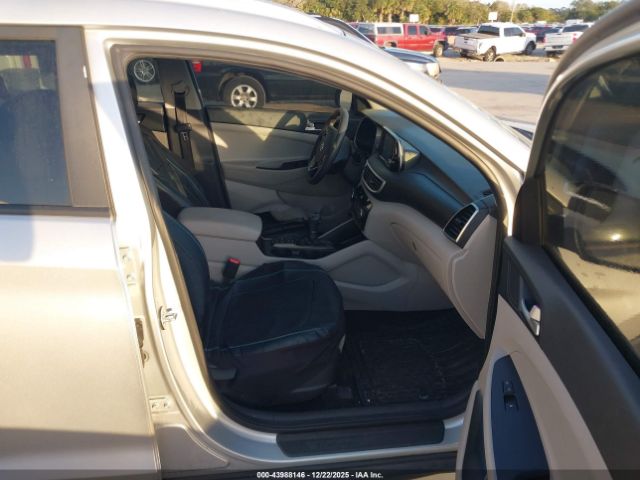 2019 HYUNDAI TUCSON KM8J33A49KU927004 Photo 4