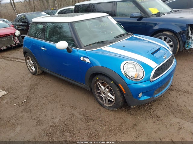 2007 MINI COOPER S WMWMF73557TL88509 Photo 0