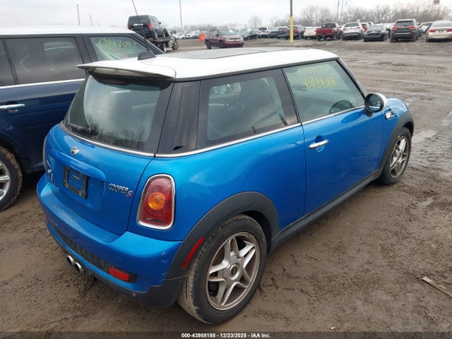 2007 MINI COOPER S WMWMF73557TL88509 Photo 3