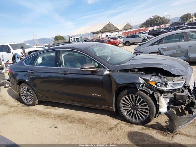 43988194 :رقم المزاد ، 3FA6P0LU6HR398885 vin ، 2017 Ford Fusion Hybrid Se مزاد بيع
