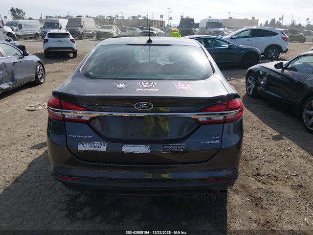 43988194 :رقم المزاد ، 3FA6P0LU6HR398885 vin ، 2017 Ford Fusion Hybrid Se مزاد بيع