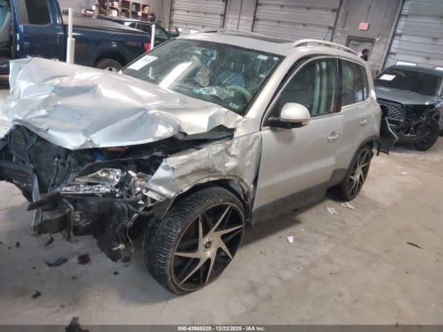 2011 VOLKSWAGEN TIGUAN WVGBV7AX5BW560283 Photo 1