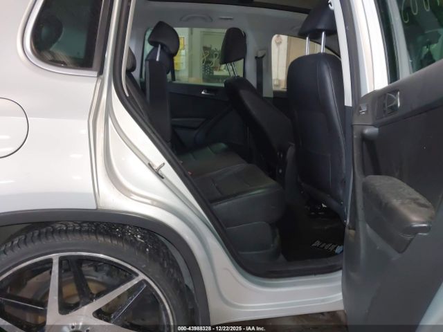 2011 VOLKSWAGEN TIGUAN WVGBV7AX5BW560283 Photo 7
