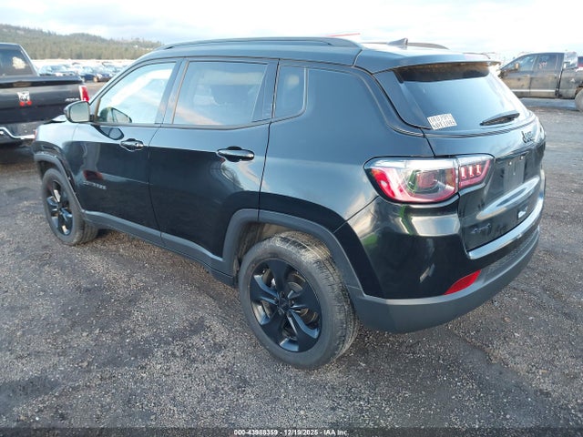 2021 JEEP COMPASS 3C4NJDBB5MT584591 Photo 2