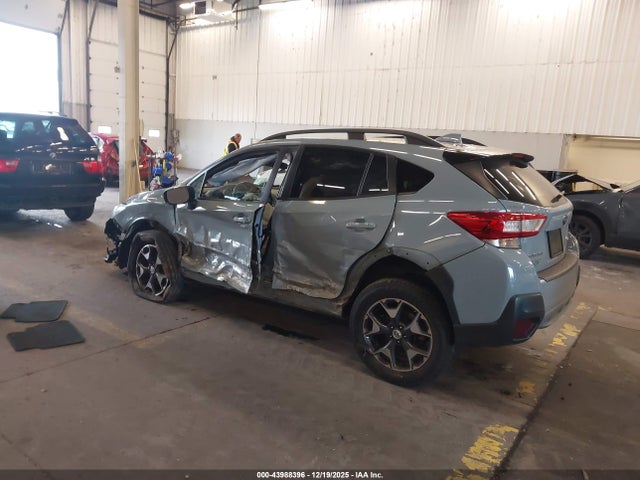 2018 SUBARU CROSSTREK JF2GTABC6JH326456 Photo 2