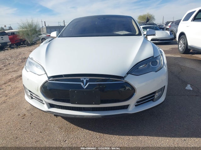 Tesla Model S 70d/85d/p85d 2015 5YJSA1H29FF086176 Image 13