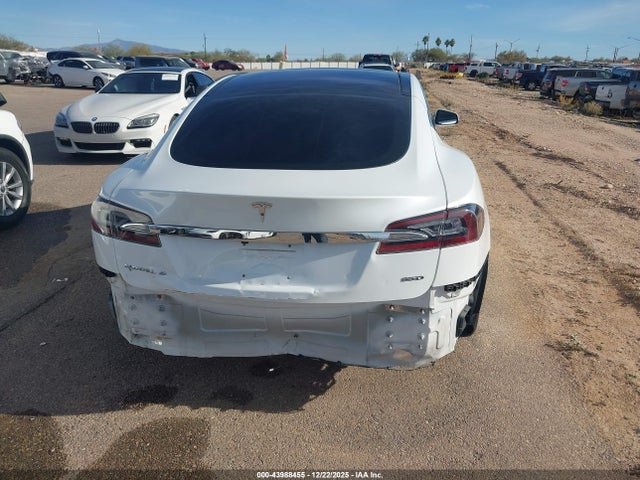 Tesla Model S 70d/85d/p85d 2015 5YJSA1H29FF086176 Image 17