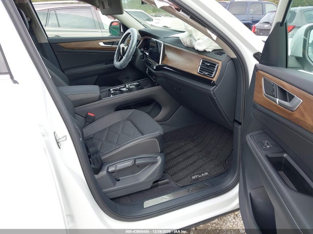 2024 VOLKSWAGEN ATLAS 1V2JR2CA5RC621738 Photo 4