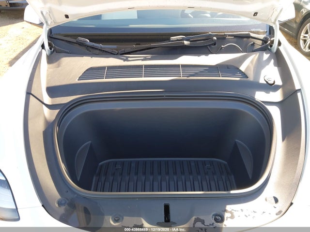 2023 TESLA MODEL Y 7SAYGDEE4PA148464 Photo 9