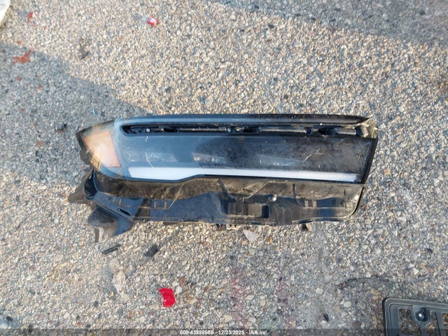43988505 :رقم المزاد ، 5FNYG1H79SB023951 vin ، 2025 Honda Pilot Touring مزاد بيع