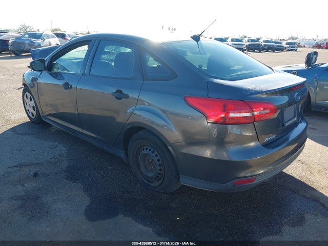 Ford FOCUS S 2016 1FADP3E27GL293869 Image 3