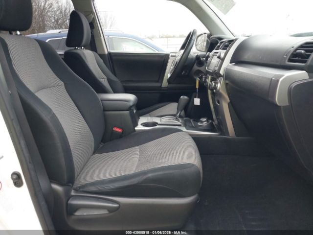 2015 TOYOTA 4RUNNER JTEBU5JR7F5239267 Photo 4