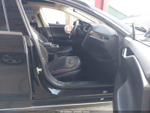 2013 TESLA MODEL S 5YJSA1DPXDFP04586 Photo 4