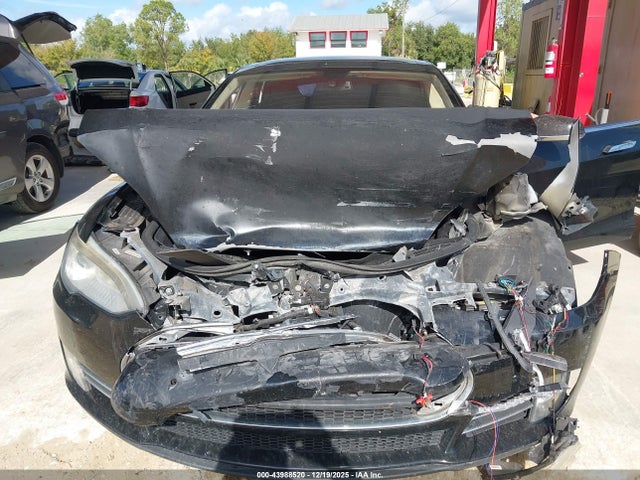 2013 TESLA MODEL S 5YJSA1DPXDFP04586 Photo 5