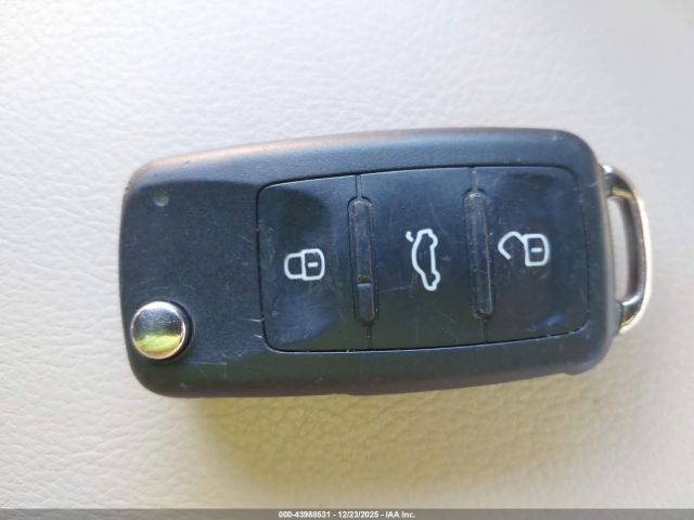 2017 VOLKSWAGEN PASSAT 1VWBT7A31HC051399 Photo 10