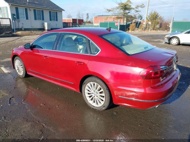 2017 VOLKSWAGEN PASSAT 1VWBT7A31HC051399 Photo 2