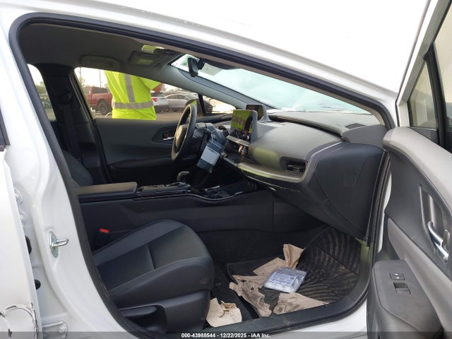 Toyota PRIUS XLE 2026 JTDACAAU2T3066944 Image 5