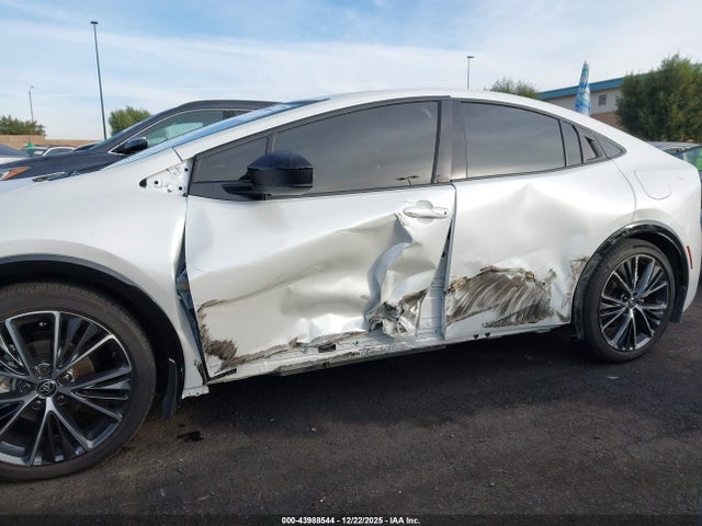 Toyota PRIUS XLE 2026 JTDACAAU2T3066944 Image 6