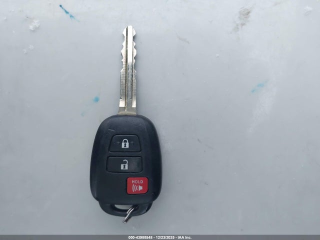 JTKKUPB46E1043256 Scion XD