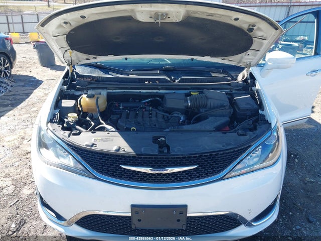 2018 CHRYSLER PACIFICA 2C4RC1BGXJR130650 Photo 9