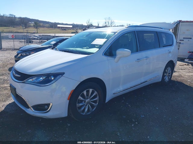 2018 CHRYSLER PACIFICA 2C4RC1BGXJR130650 Photo 1