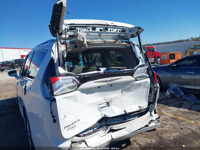 2018 CHRYSLER PACIFICA 2C4RC1BGXJR130650 Photo 5