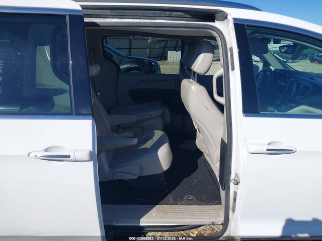 2018 CHRYSLER PACIFICA 2C4RC1BGXJR130650 Photo 7