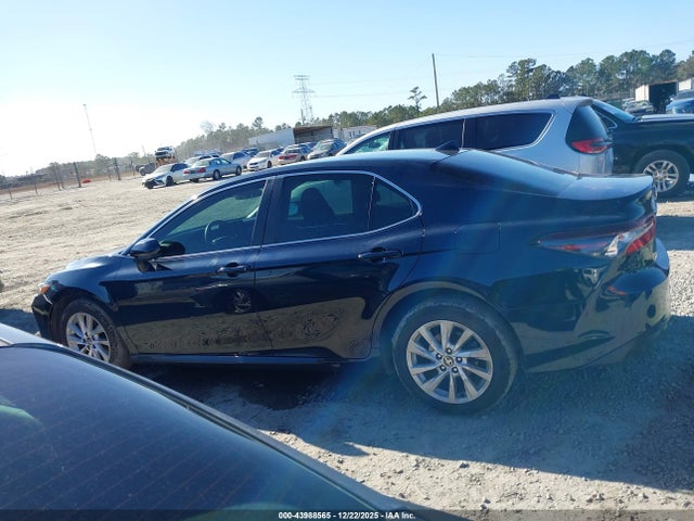 Aukcja sprzedaży 2021 Toyota Camry Le, vin: 4T1C11AK8MU581869, numer aukcji: 43988565