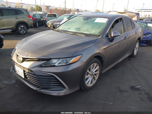 4T1R11AK0RU880239 Toyota CAMRY LE