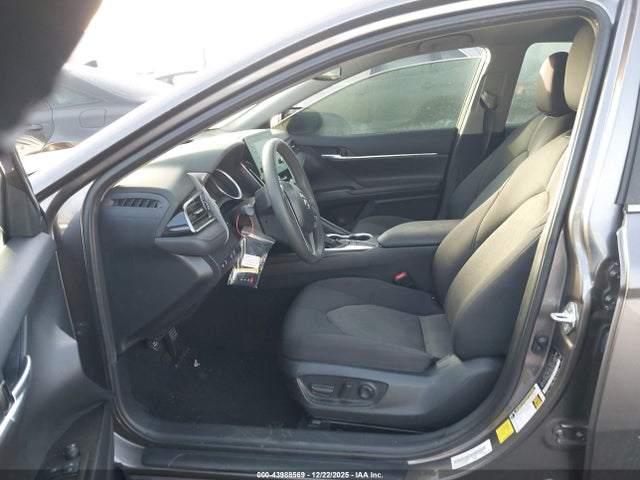 4T1R11AK0RU880239 Toyota CAMRY LE