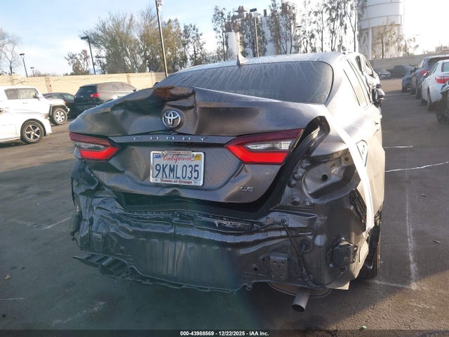 4T1R11AK0RU880239 Toyota CAMRY LE