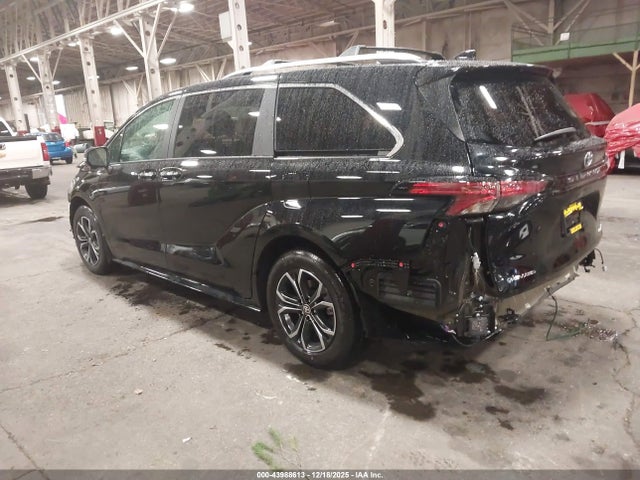 Toyota Sienna Platinum 2025 5TDESKFC9SS214563 Image 3