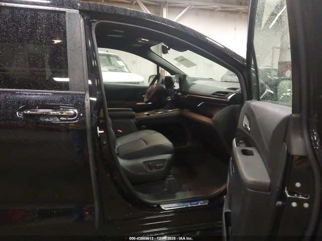 Toyota Sienna Platinum 2025 5TDESKFC9SS214563 Image 5