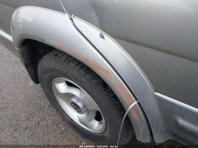 Auction sale of the 2000 Infiniti Qx4, vin: JNRAR07Y1YW082724, lot number: 43988620
