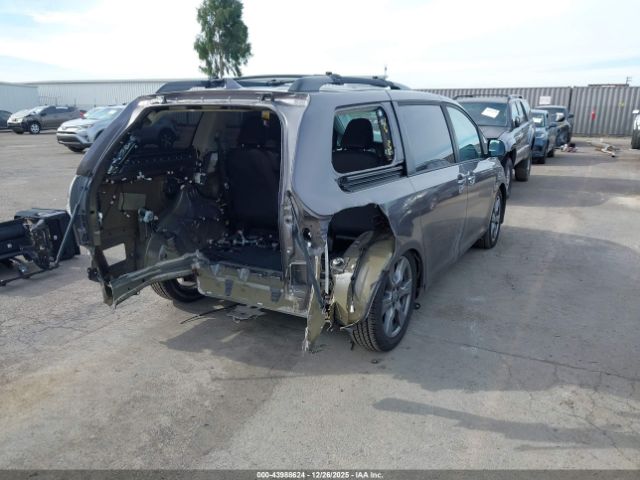 2019 TOYOTA SIENNA 5TDXZ3DC7KS002113 Photo 3