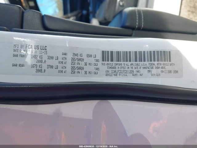 1C4RJFCG1FC211229 Jeep Grand Cherokee Overland