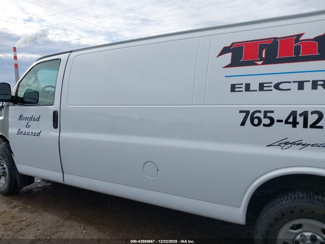 Aukcja sprzedaży 2017 Chevrolet Express 2500 Work Van, vin: 1GCWGBFF7H1255182, numer aukcji: 43988667