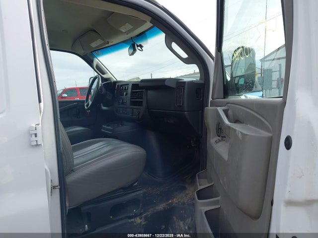 Aukcja sprzedaży 2017 Chevrolet Express 2500 Work Van, vin: 1GCWGBFF7H1255182, numer aukcji: 43988667