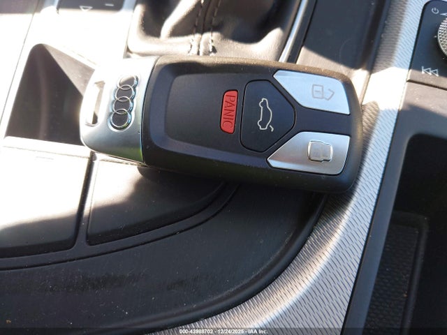 2017 AUDI A4 WAUANAF48HN006498 Photo 10