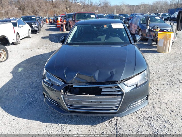 Продажа на аукционе авто 2017 Audi A4 2.0t Premium, vin: WAUANAF48HN006498, номер лота: 43988702
